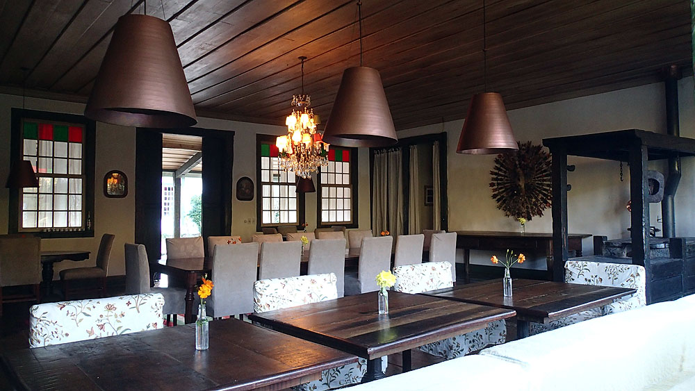 BR0519NR0399_ibitipoca-engenho-dining-room.jpg [&copy; Last Frontiers Ltd]