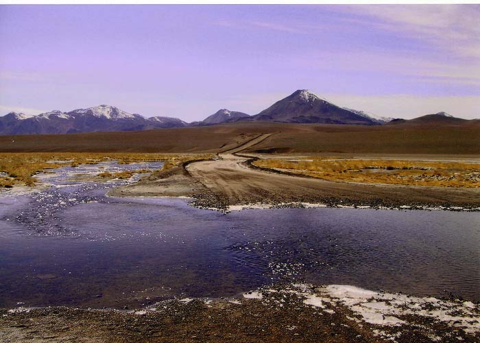 Adrian_White_Apagado_Chile.jpg [&copy; Last Frontiers Ltd]