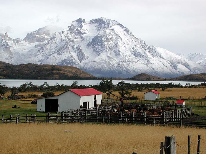 CH0302SM0756_Mirador_del_Paine.jpg [&copy; Last Frontiers Ltd]