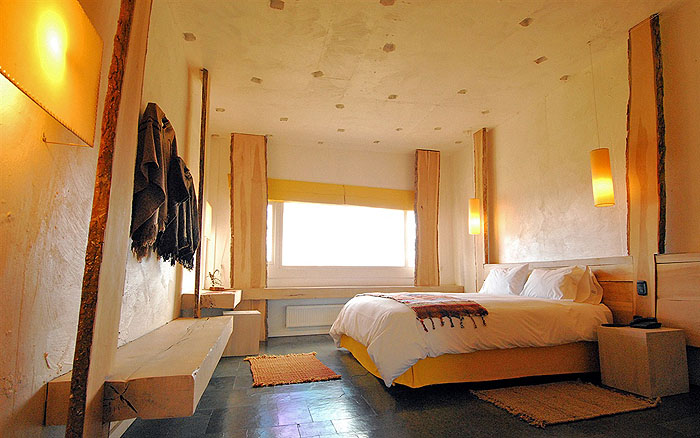 CL06RE02_remota-bedroom-003.jpg [&copy; Last Frontiers Ltd]