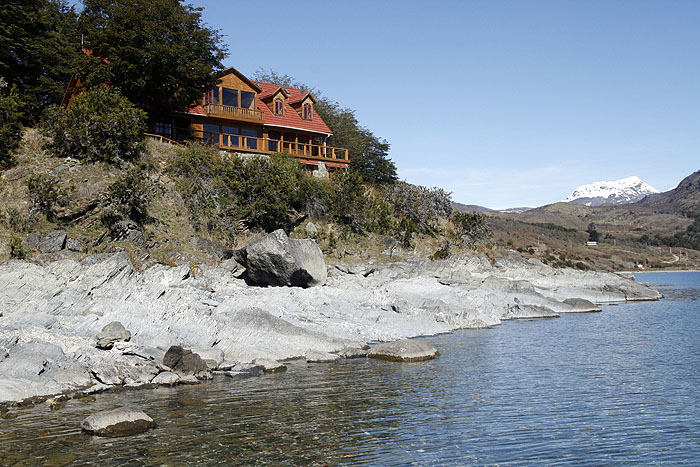 CL0909EM214_terra-luna-lodge.jpg [&copy; Last Frontiers Ltd]