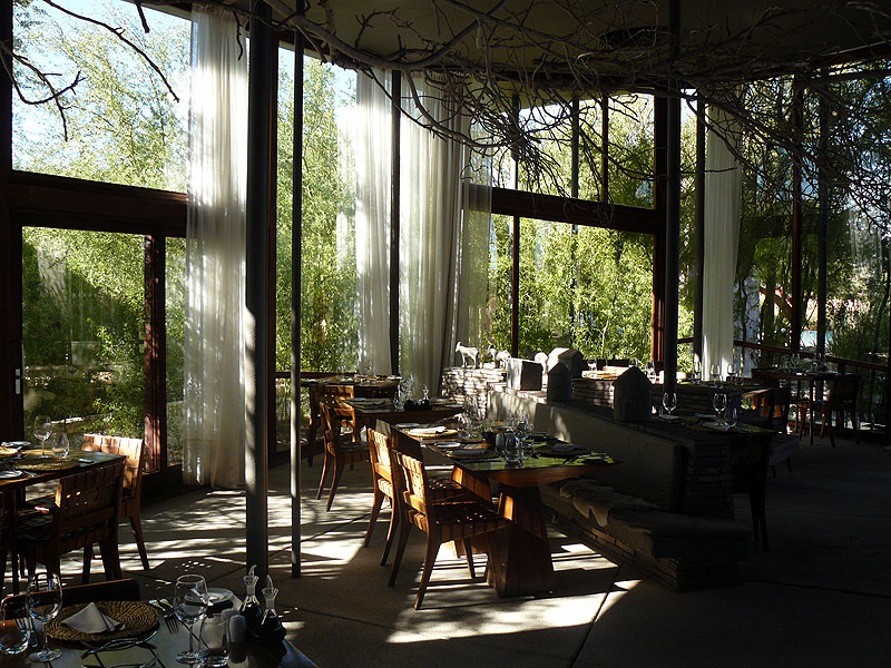 CL1016NL225_atacama-tierra-restaurant.jpg [&copy; Last Frontiers Ltd]