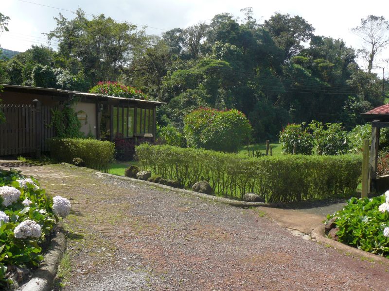 CR1014FD131_poas-volcano-lodge-central-valley.jpg [&copy; Last Frontiers Ltd]