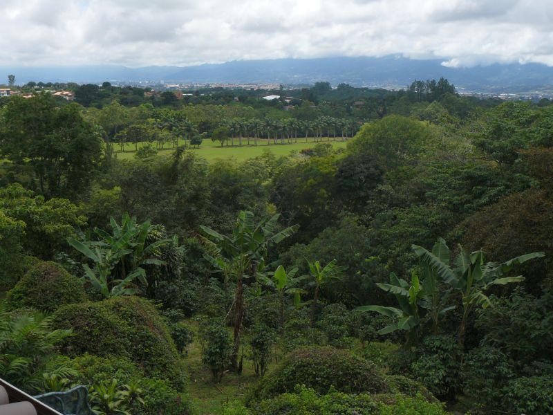 CR1014FD160_finca-rosa-blanca-view-central-valley.jpg [&copy; Last Frontiers Ltd]