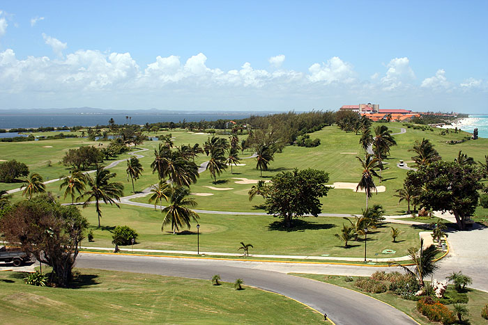 CU0705EP179_xanadu_mansion_golf.jpg [&copy; Last Frontiers Ltd]
