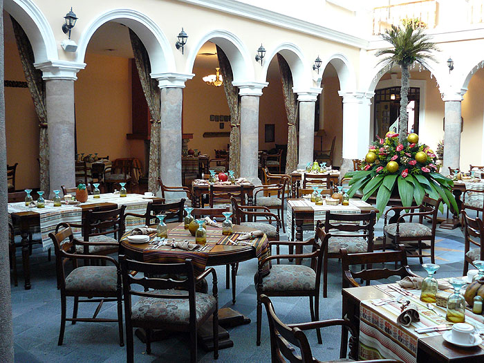 EC1208SM077_patio-andaluz.jpg [&copy; Last Frontiers Ltd]