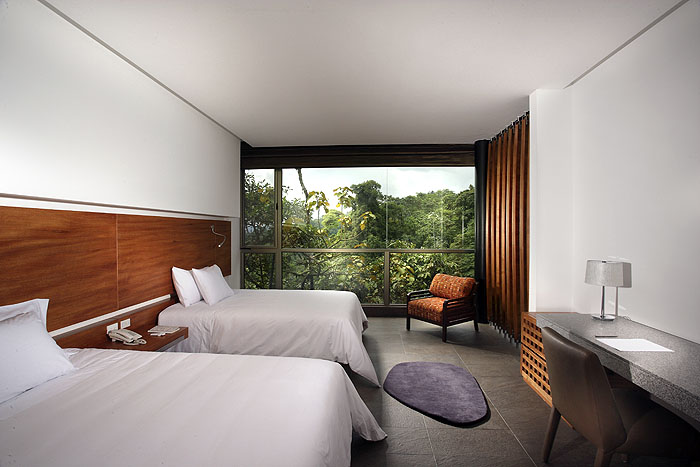 EC12MT_mashpi-lodge-4082-wayra.jpg [&copy; Last Frontiers Ltd]