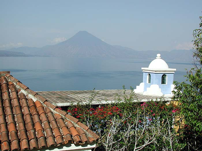GU0402EP1122_Casa_Palopo.jpg [&copy; Last Frontiers Ltd]