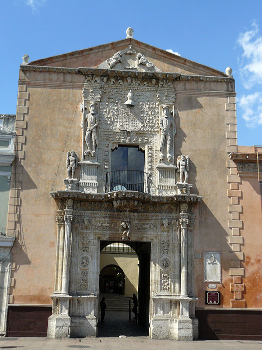 MX0511SM0742_merida.jpg [&copy; Last Frontiers Ltd]