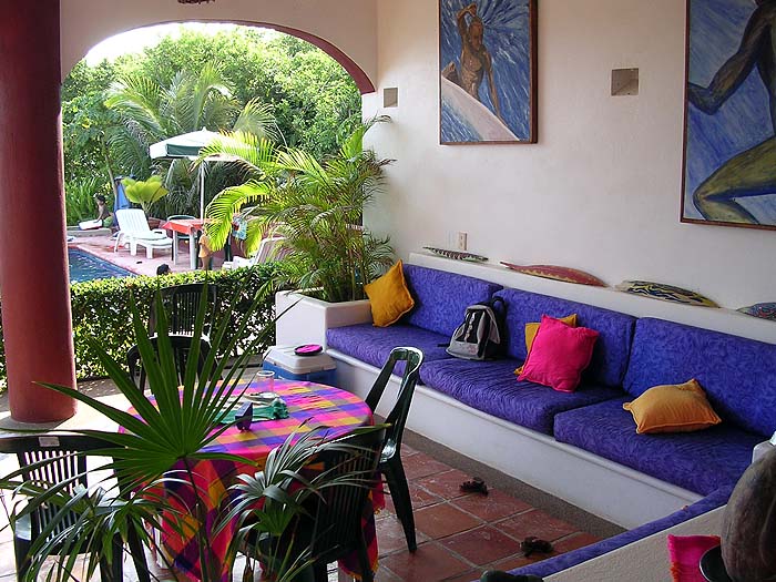 MX0905AJ269_casa_delfin_sonriente_trocones.jpg [&copy; Last Frontiers Ltd]
