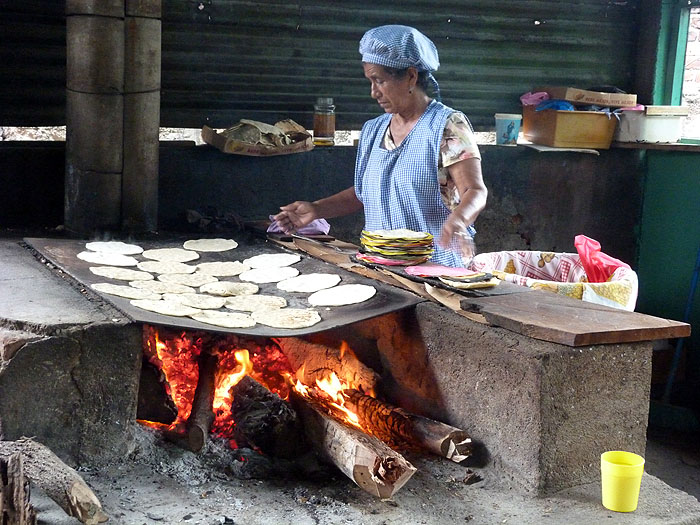 NI0913SM0545_quesillos-la-paz.jpg [&copy; Last Frontiers Ltd]