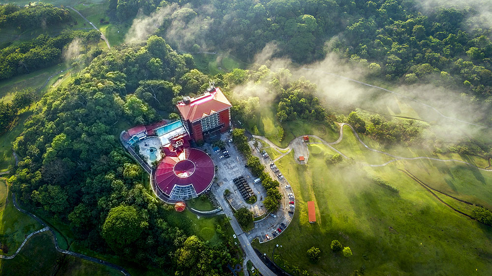 002PA2005SR_summit-resort-aerial-view.jpg [&copy; Last Frontiers Ltd]