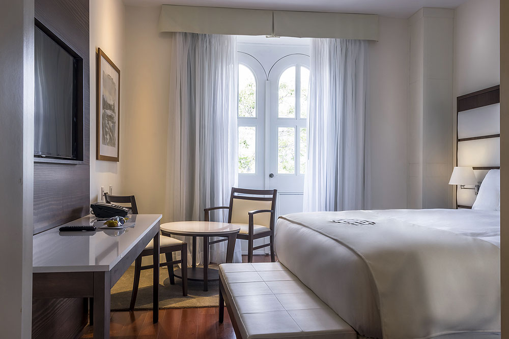 005PA1807CH_central-hotel-bedroom.jpg [&copy; Last Frontiers Ltd]