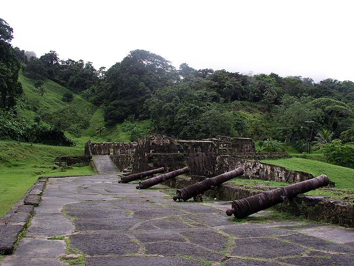 PA0906TM050_portobelo.jpg [&copy; Last Frontiers Ltd]