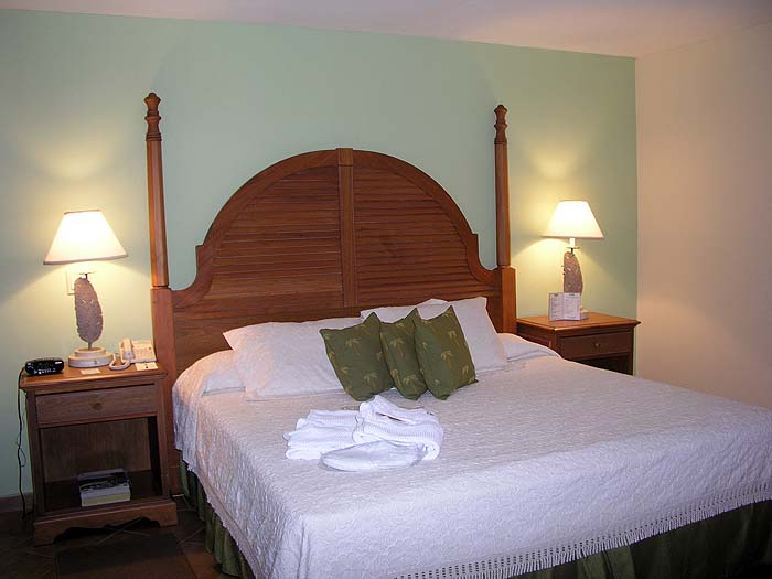 PA0906TM215_gamboaresortgamboaresort.jpg [&copy; Last Frontiers Ltd]