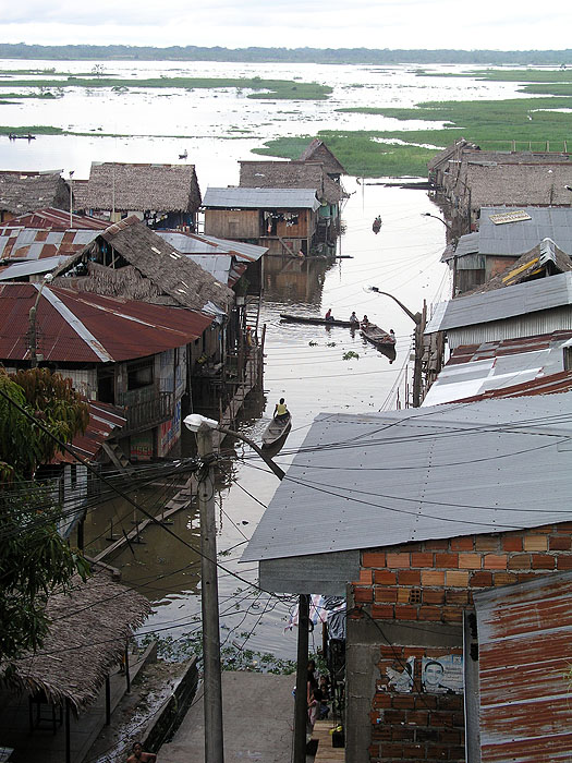 PE0407RB115_iquitos.jpg [&copy; Last Frontiers Ltd]