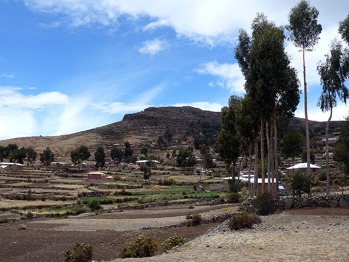 PE1109SM078_amantani-lake-titicaca.jpg [&copy; Last Frontiers Ltd]