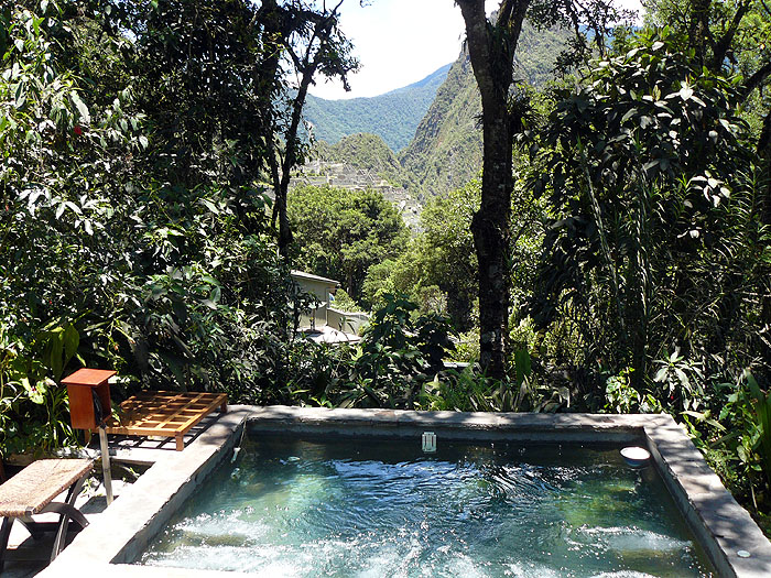 PE1114FD183_hot-tub-sanctuary-lodge-machu-picchu.jpg [&copy; Last Frontiers Ltd]