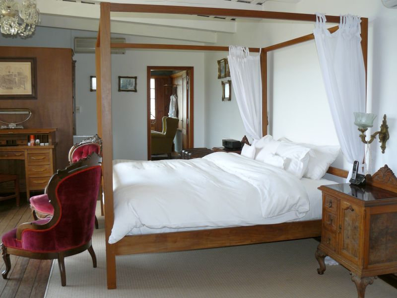 UR1015AB290_carmelo-finca-narbona-rose-room.jpg [&copy; Last Frontiers Ltd]